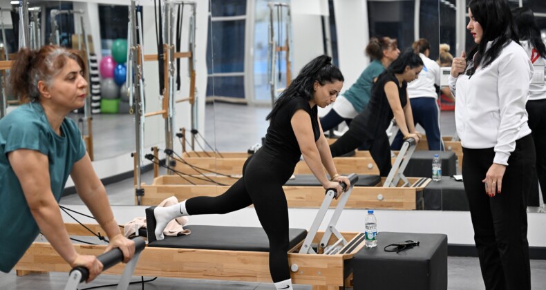Mersin’de kadınlar reformer pilatesle bedenen ve ruhen güçleniyor