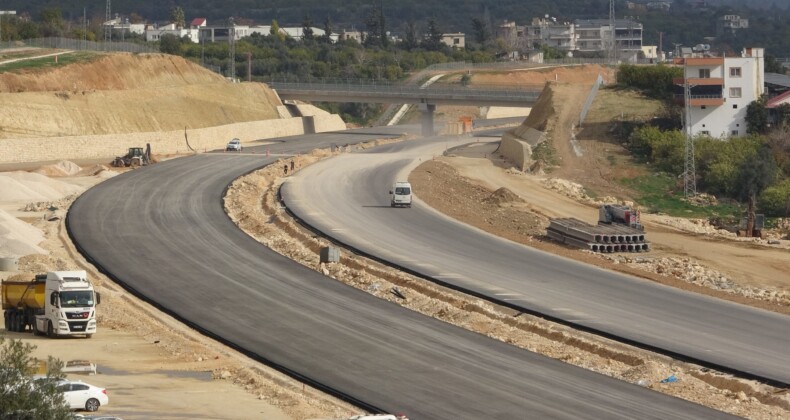 4 bin kişi çalışıyor yüzde 84’ü tamamlandı: Çeşmeli-Kızkalesi Otoyolu Mersin turizmine nefes aldıracak
