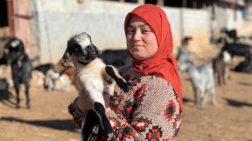Mersinli Yörük kızı, baba mesleğiyle kültürünü yaşatıyor