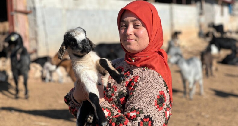 Mersinli Yörük kızı, baba mesleğiyle kültürünü yaşatıyor