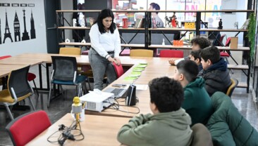 Mersin’de çocuklar akran zorbalığına karşı empati atölyelerinde buluştu