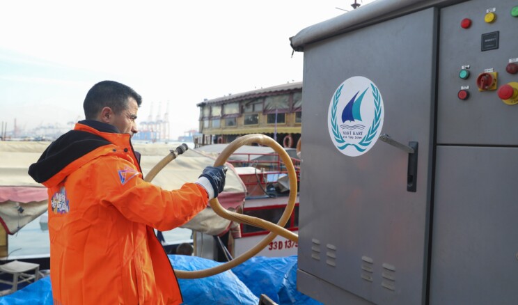 Mersin’de deniz kirliliğine geçit yok: 25 bin metreküp tekne atığı bertaraf edildi