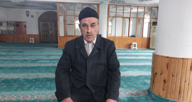 Mersin’de 72 yaşındaki Osman amca hafız oldu
