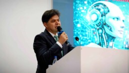 Mersin’de öğretmenlere branş bazlı yapay zeka eğitimi başladı