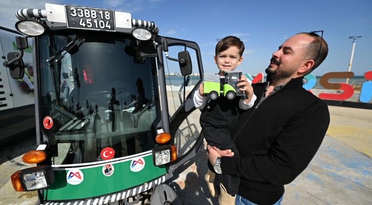 Minik Ayaz’ın süpürge kamyonu hayali gerçek oldu