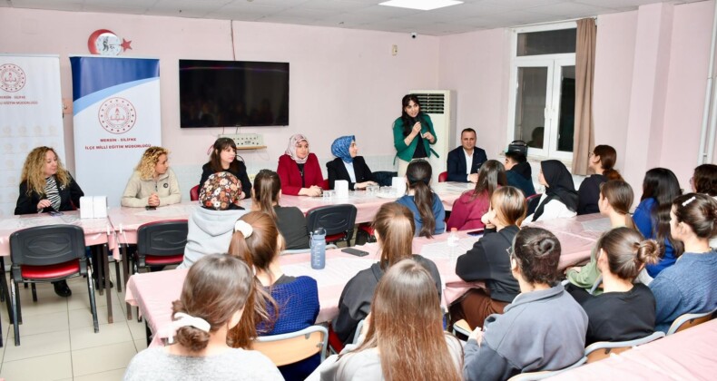 Silifke’de cumhuriyet savcıları öğrencilerle iftarda buluştu