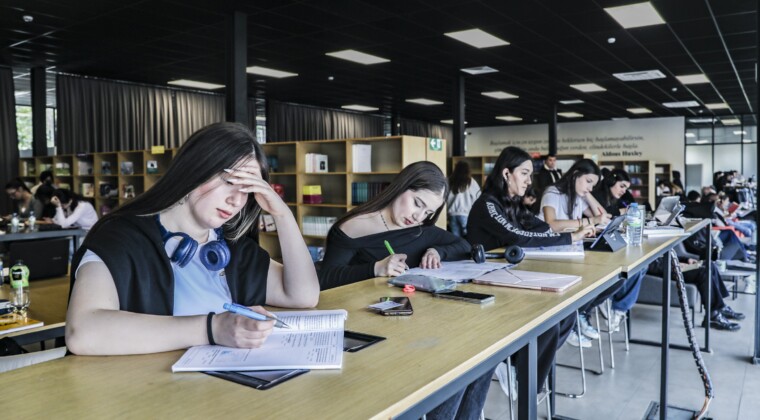 Mersin’de okuma salonları gençlerin ikinci evi oldu