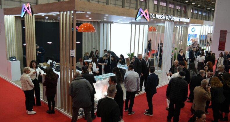 Mersin Büyükşehir Belediyesi, fuarda kentin turizm potansiyelini tanıttı