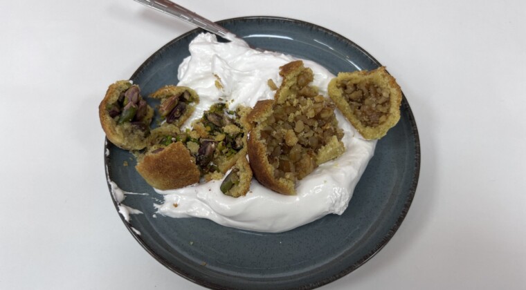 Ramazan’ın ilk gününde Mersin’in vazgeçilmez tatlısı kerebiçe yoğun ilgi