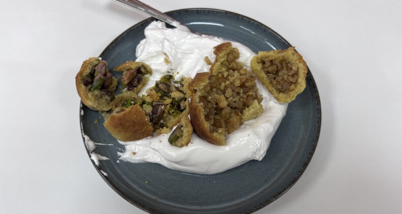 Ramazan’ın ilk gününde Mersin’in vazgeçilmez tatlısı kerebiçe yoğun ilgi