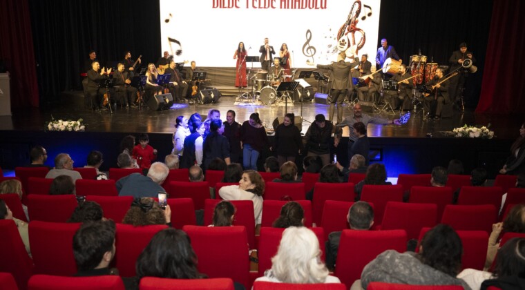 Mersin’de ‘Dilde Telde Anadolu’ konseriyle türkü rüzgârı esti