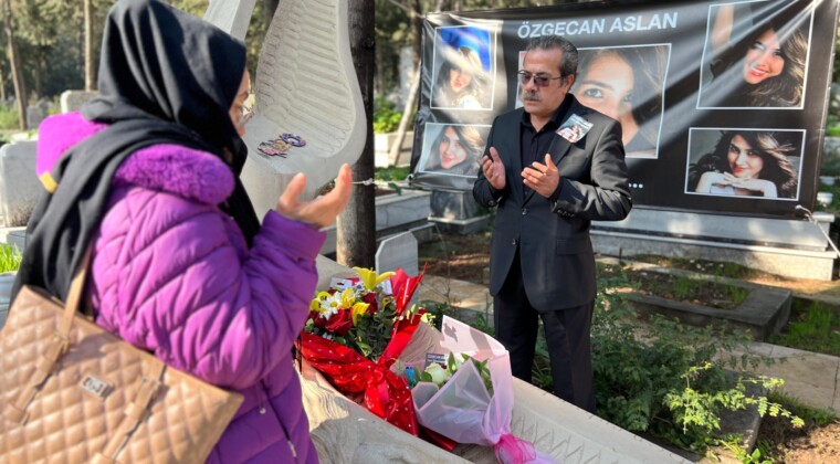 Özgecan Aslan ölümünün 11’inci yılında mezarı başında dualarla anıldı