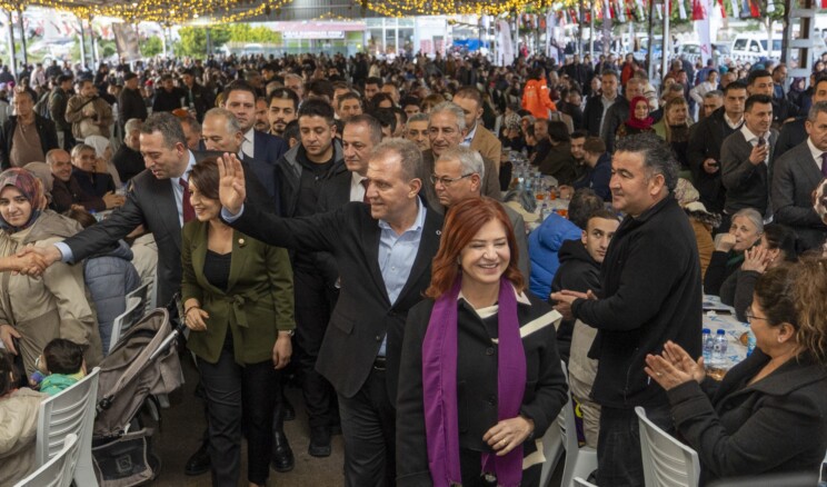 Erdemli’de birlik sofrası: Seçer’den ‘Parlayan yıldız Türkiye’ vurgusu