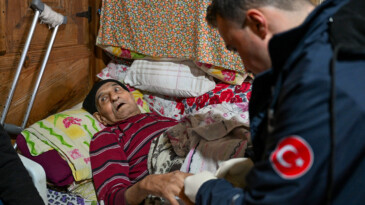 MERSİN BÜYÜKŞEHİR EVDE BAKIM HİZMETLERİ İLE HERKESİN KİMSESİ OLUYOR