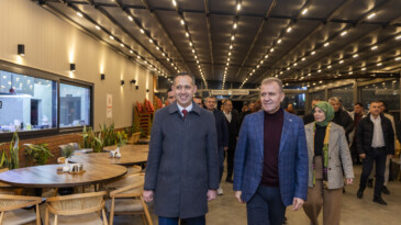 BAŞKAN SEÇER VE MERAL SEÇER ÇAMLIYAYLA’DA İFTAR SOFRASINDA YURTTAŞLARLA BULUŞTU