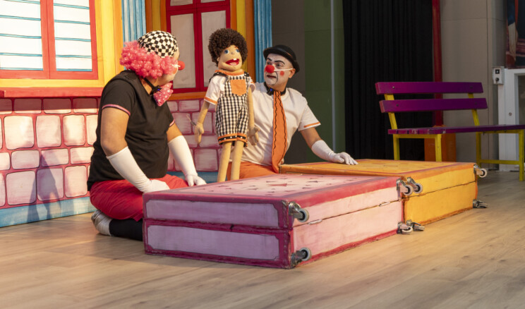 BÜYÜKŞEHİR İLE ÇOCUKLAR TİYATRO’DAN KÜTÜPHANE’YE UZANAN GÜZEL BİR GÜN GEÇİRDİ