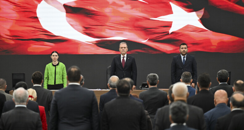 MERSİN BÜYÜKŞEHİR BELEDİYE MECLİSİ’NİN MART AYI 1. BİRLEŞİMİ BAŞKAN SEÇER BAŞKANLIĞINDA GERÇEKLEŞTİRİLDİ SEÇER: “YETKİ BÜYÜKŞEHİR’DE OLSA EVSEL KATI ATIK BEDELİNİN 1 TL’SİNİ DAHİ TAHSİL ETMEYİZ” “EVSEL KATI ATIK BEDELLERİNDE İLÇE BELEDİYELERİNİN MECLİSLERİNDE KARAR ALMASINI İSTİYORUZ”