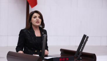 CHP’Lİ GÜLCAN KIŞ: “KADINLARIN EŞİTLİĞİ CUMHURİYET’İN EN BÜYÜK DEVRİMLERİNDEN BİRİDİR”