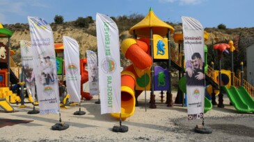 BAŞKAN YILDIZ’DAN ÇOCUKLARA MÜJDE!  TOROSLAR’A YENİ OYUN GRUPLARI VE SPOR ALETLERİ GELİYOR  BAŞKAN YILDIZ, “ÇOCUK SESLERİ PARKLARDAN HİÇ EKSİK OLMAYACAK”