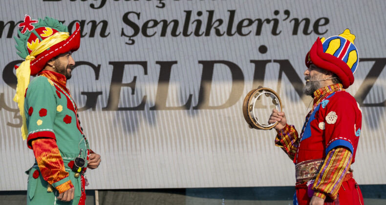 BAŞKAN SEÇER VE MERAL SEÇER, YENİŞEHİR’DE İFTAR VE RAMAZAN ŞENLİKLERİ’NE KATILDI