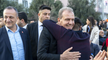 BAŞKAN SEÇER İLE MERAL SEÇER İFTARLARINI AKDENİZLİLERLE GERÇEKLEŞTİRDİ SEÇER: “BU SOFRALAR MİLLETİN SOFRASI”