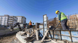 BAŞKAN SEÇER, SPOR PARK TARSUS YERLEŞKESİ’NDE İNCELEMELERDE BULUNDU SEÇER: “SPOR PARK TARSUS YERLEŞKESİ’Nİ MAYIS AYI SONUNA KADAR BİTİRECEĞİZ” “SPOR PARK TARSUS YERLEŞKESİ, BİRÇOK FONKSİYONU İÇEREN BİR SPOR TESİSİ OLACAK”