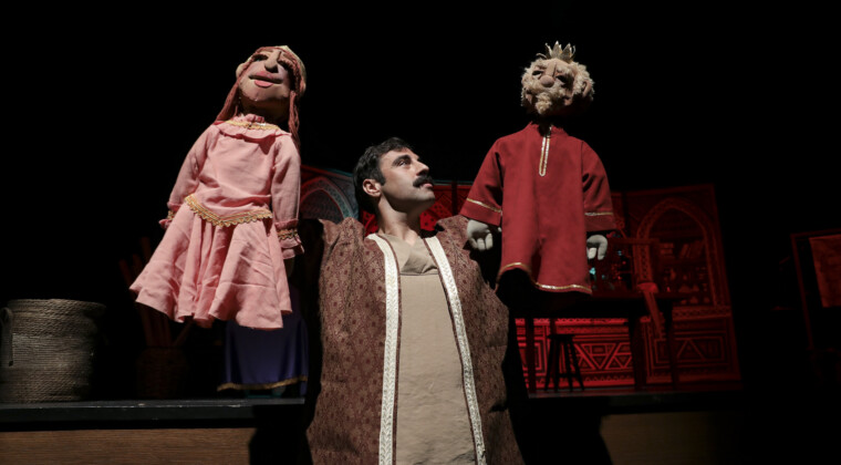 ŞEHİR TİYATROSU ‘BİLGE HEKİM LOKMAN’ OYUNU İLE BİNLERCE GENÇ SEYİRCİYE ULAŞTI