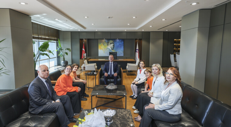 SEÇER: “ÜLKEMİZİN GELECEĞİ SİZ ÇOCUKLARIMIZSINIZ”SEÇER: “ÜLKEMİZİN GELECEĞİ SİZ ÇOCUKLARIMIZSINIZ”