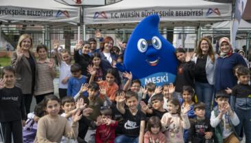 MERSİN BÜYÜKŞEHİR’İN ‘EVİMİZ ATÖLYE’ PROJESİ İLE KADINLAR SOSYALLEŞİYOR, ÜRETİYOR VE KAZANIYOR