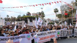 CHP PM ÜYESİ OZAN VARAL EMEKLİLERLE MEYDANDA, OMUZ OMUZA YÜRÜDÜ