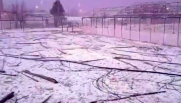 Mersin’de dolu yağışı etkili oldu