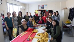 Kansere Karşı Makine Başında Mücadele: Akdeniz Belediyesi Sanat Evleri Kadınlara Yaşam Sevinci Aşılıyor