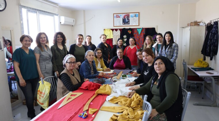 Kansere Karşı Makine Başında Mücadele: Akdeniz Belediyesi Sanat Evleri Kadınlara Yaşam Sevinci Aşılıyor