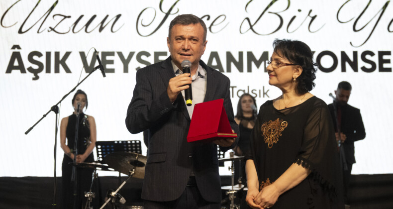 MERSİN BÜYÜKŞEHİR’DEN USTA OZAN ÂŞIK VEYSEL’E VEFA GECESİ