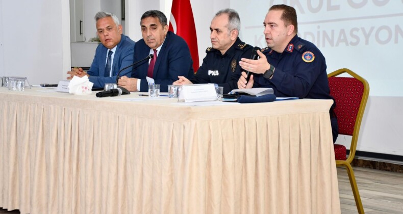 Silifke’de okul güvenliği koordinasyon toplantısı yapıldı