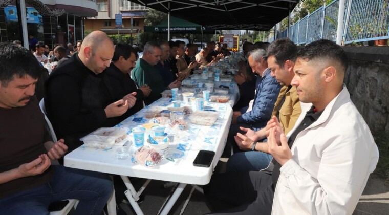 Mersin’de hayatını kaybeden itfaiyeci Çelikkaya yıl dönümünde anıldı