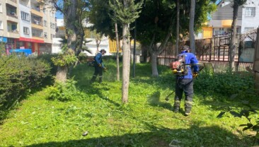 Mersin’de park ve yeşil alanlarda bakım seferberliği
