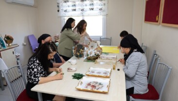 Sessizliğini sanatla aştı: İşitme engelli Sinem’in başarı hikayesi