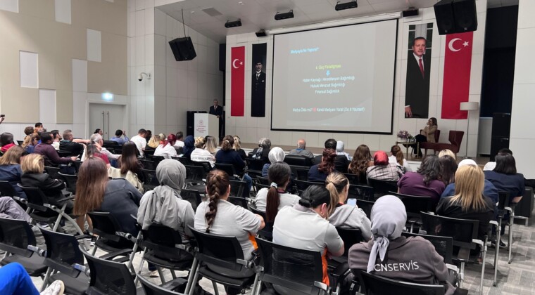 Mersin Şehir Hastanesinde sağlık okuryazarlığı paneli düzenlendi