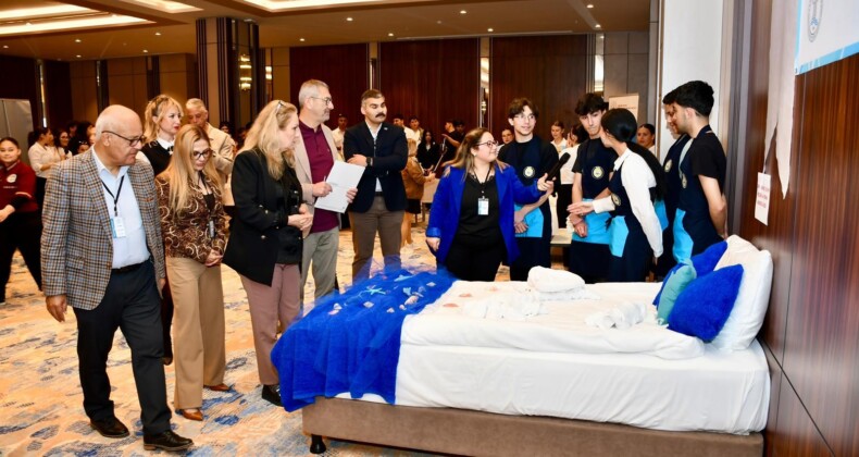 Silifke’de turizm öğrencileri hünerlerini ortaya koydu