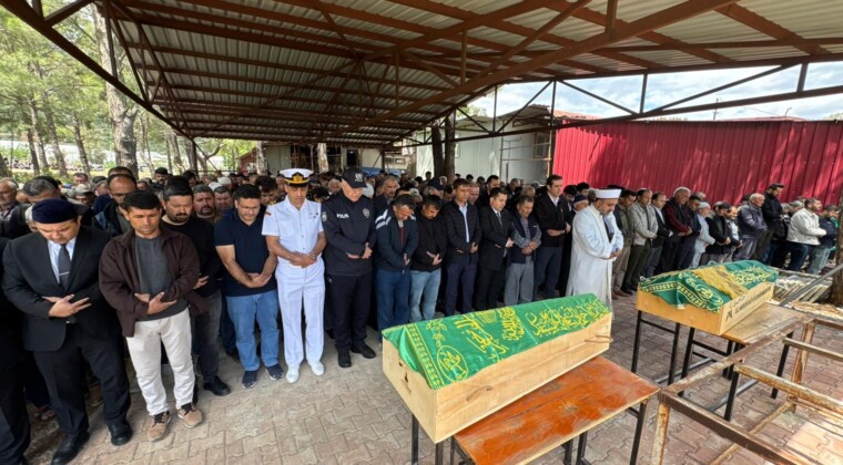 MERSİN’DE ÖLEN 2 KARDEŞİN CENAZESİ GÖZYAŞLARI ARASINDA DEFNEDİLDİ