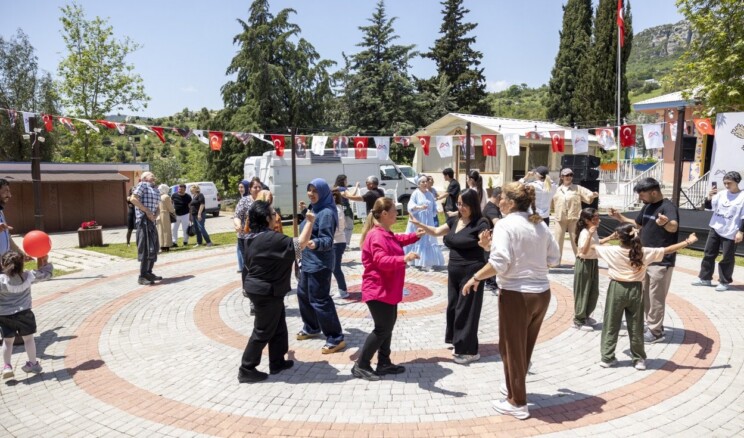 MERSİN’DE ÇÖLYAKLI BİREYLER FARKINDALIK ETKİNLİĞİNDE BULUŞTU