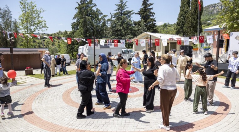 MERSİN’DE ÇÖLYAKLI BİREYLER FARKINDALIK ETKİNLİĞİNDE BULUŞTU