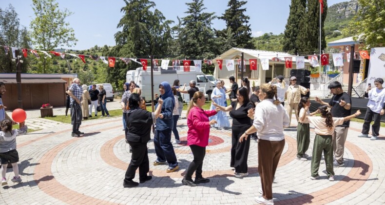 MERSİN’DE ÇÖLYAKLI BİREYLER FARKINDALIK ETKİNLİĞİNDE BULUŞTU