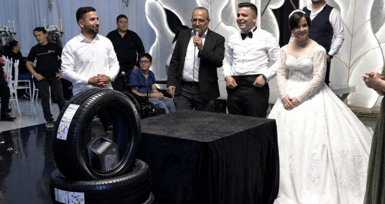 MERSİN’DE DAMADA LASTİK VE MOTOR YAĞI TAKTILAR