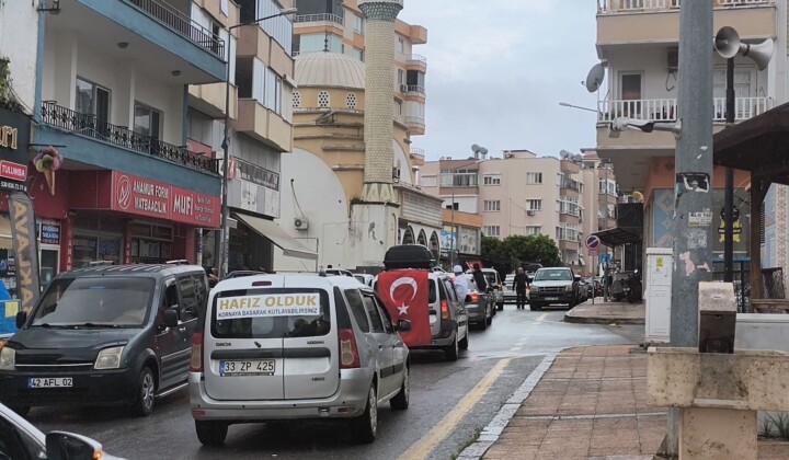 Kornalar hafızlar için çaldı: Anamur’da 15 öğrenciye icazet