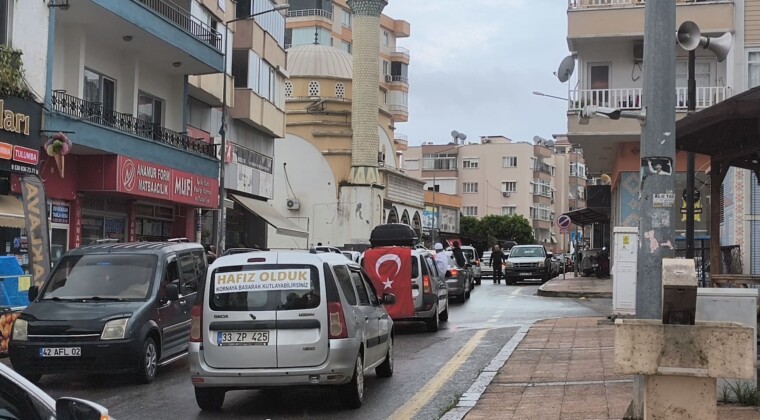 Kornalar hafızlar için çaldı: Anamur’da 15 öğrenciye icazet