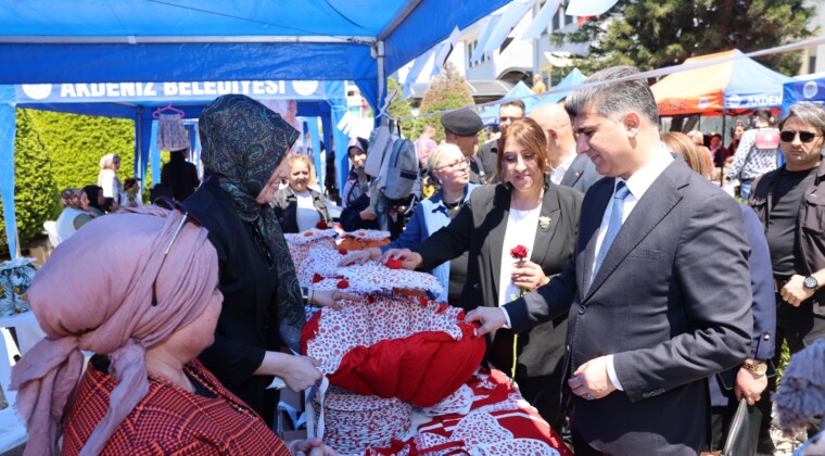 Akdeniz’de Anneler Günü Kermesi’ne Yoğun İlgi