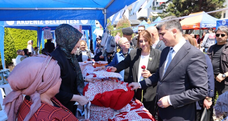Akdeniz’de Anneler Günü Kermesi’ne Yoğun İlgi