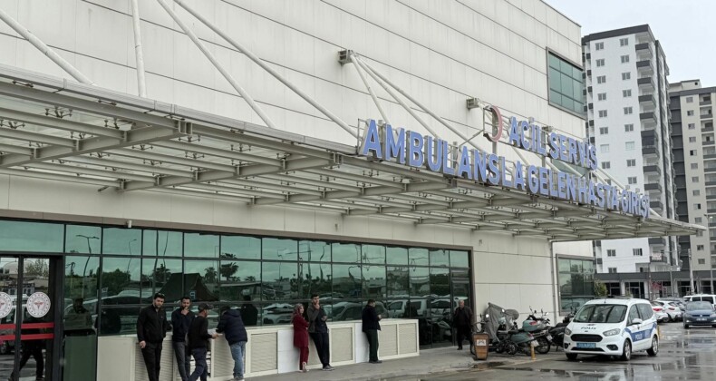 TARİHİ GEÇMİŞ SALAM YİYEN 4 ÖĞRENCİ HASTANEYE KALDIRILDI